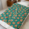 Holiday Gingerbread Pattern Velveteen Plush Blanket — Cozy Christmas Throw